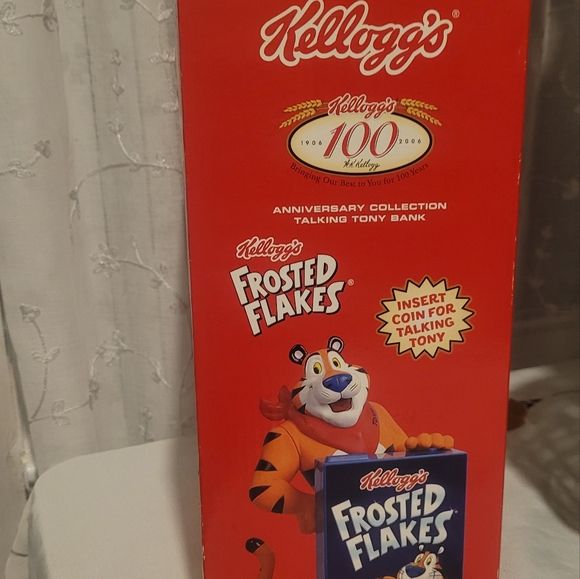 Kellogg's Frosted Flakes 100th Anniversary Tony the Tiger Savings Bank 2006 NIB - Picture 3 of 4